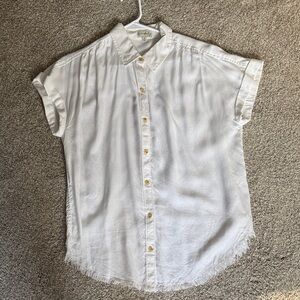 Wonderly White Button-Up Short Sleeve Shirt